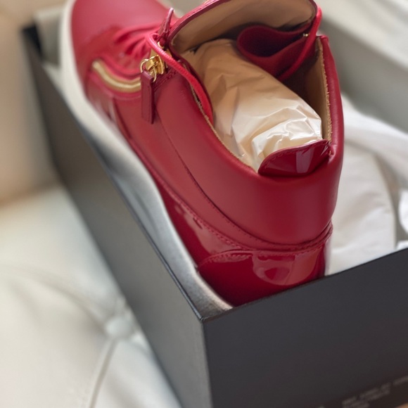 Giuseppe - Picture 2 of 10